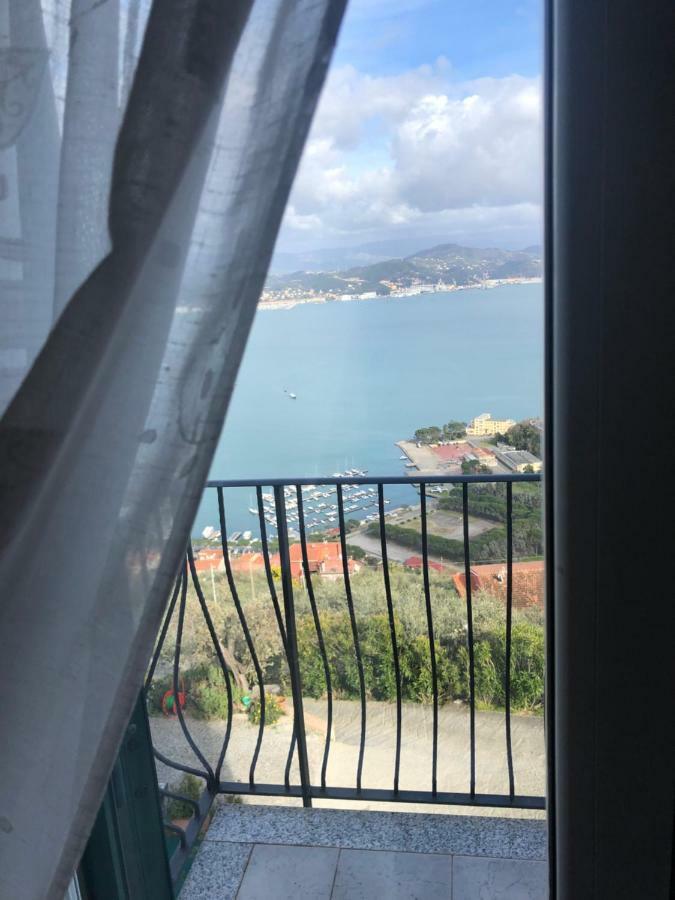 La Finestra Sul Mare Villa ลาสเปเซีย ภายนอก รูปภาพ