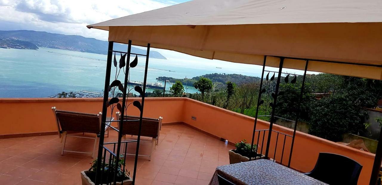 La Finestra Sul Mare Villa ลาสเปเซีย ภายนอก รูปภาพ